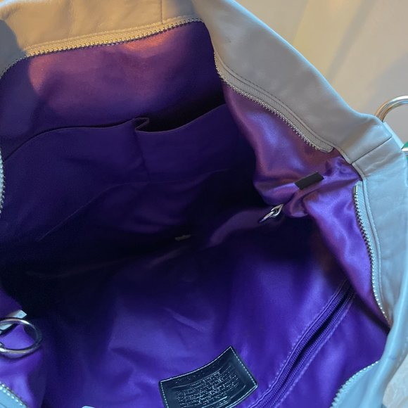 Coach - Picture 3 of 4